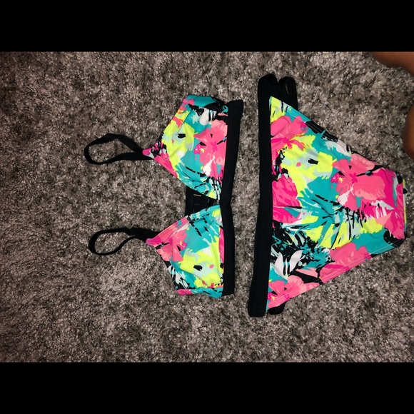Printed bathing suit from Target - Picture 7 of 7